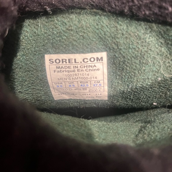 Men’s Sorel Caribou Boots. Super warm and only worn infrequently - Picture 6 of 6